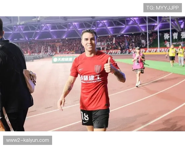 成都蓉城新援融入战术体系 茹萨解放罗慕洛组织能力